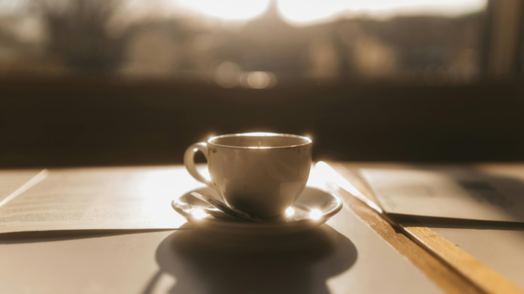 朝の10分で気分が変わる！忙しい女性の朝習慣ガイド