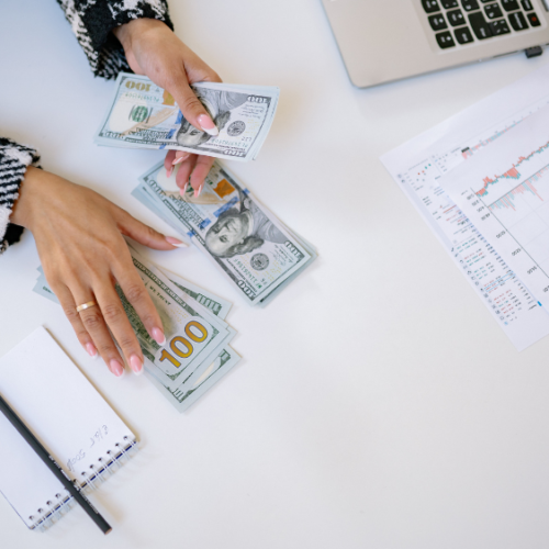 お金の話を避けてきた私が気づいたこと