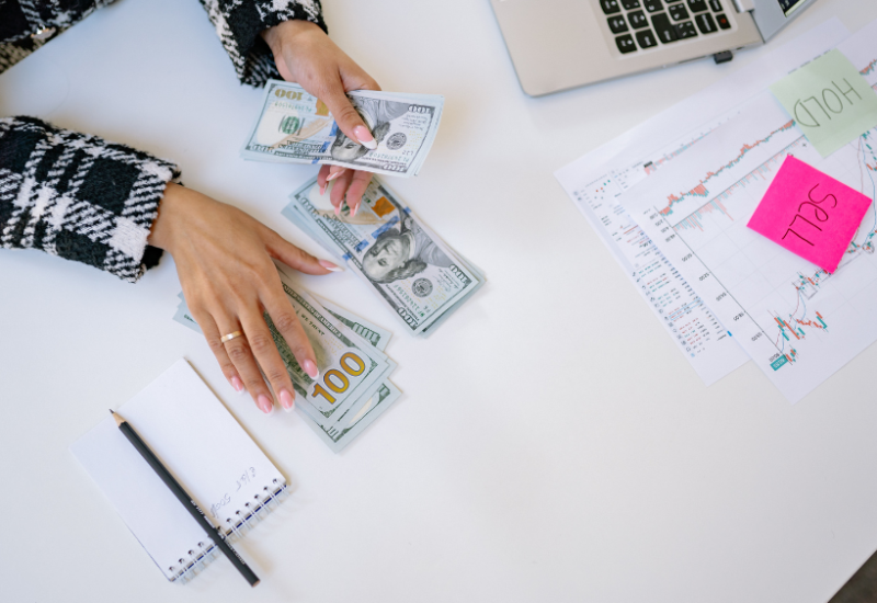 お金の話を避けてきた私が気づいたこと